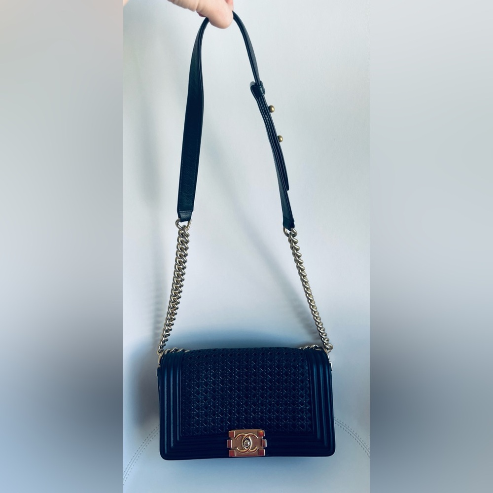 Chanel Navy and Gold woven boy bag with COA and full inclusion - Picture 13 of 15